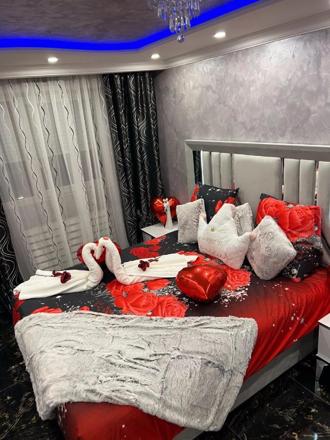 Luxurynight Apartment